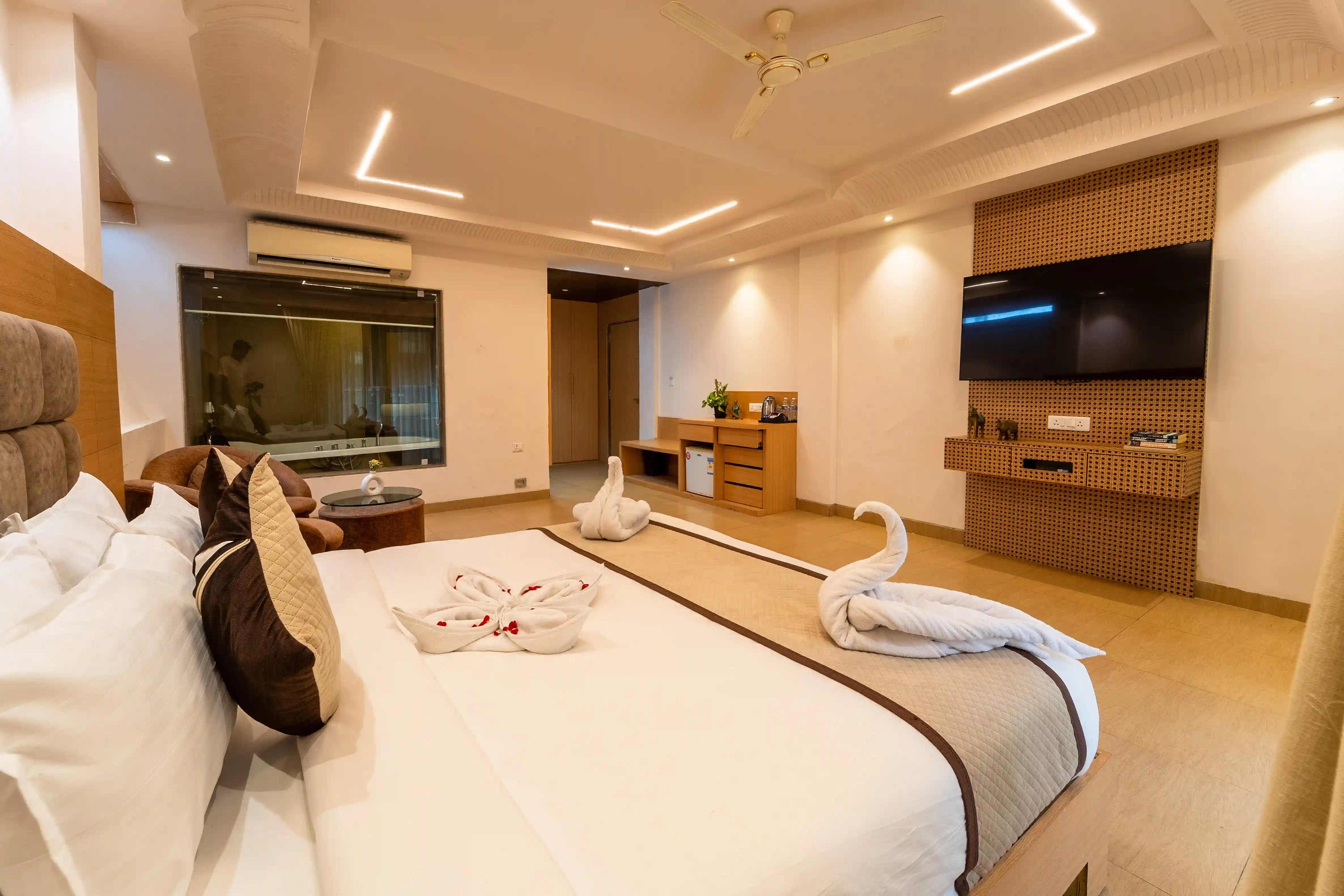 Grandeur Luxury Rooms