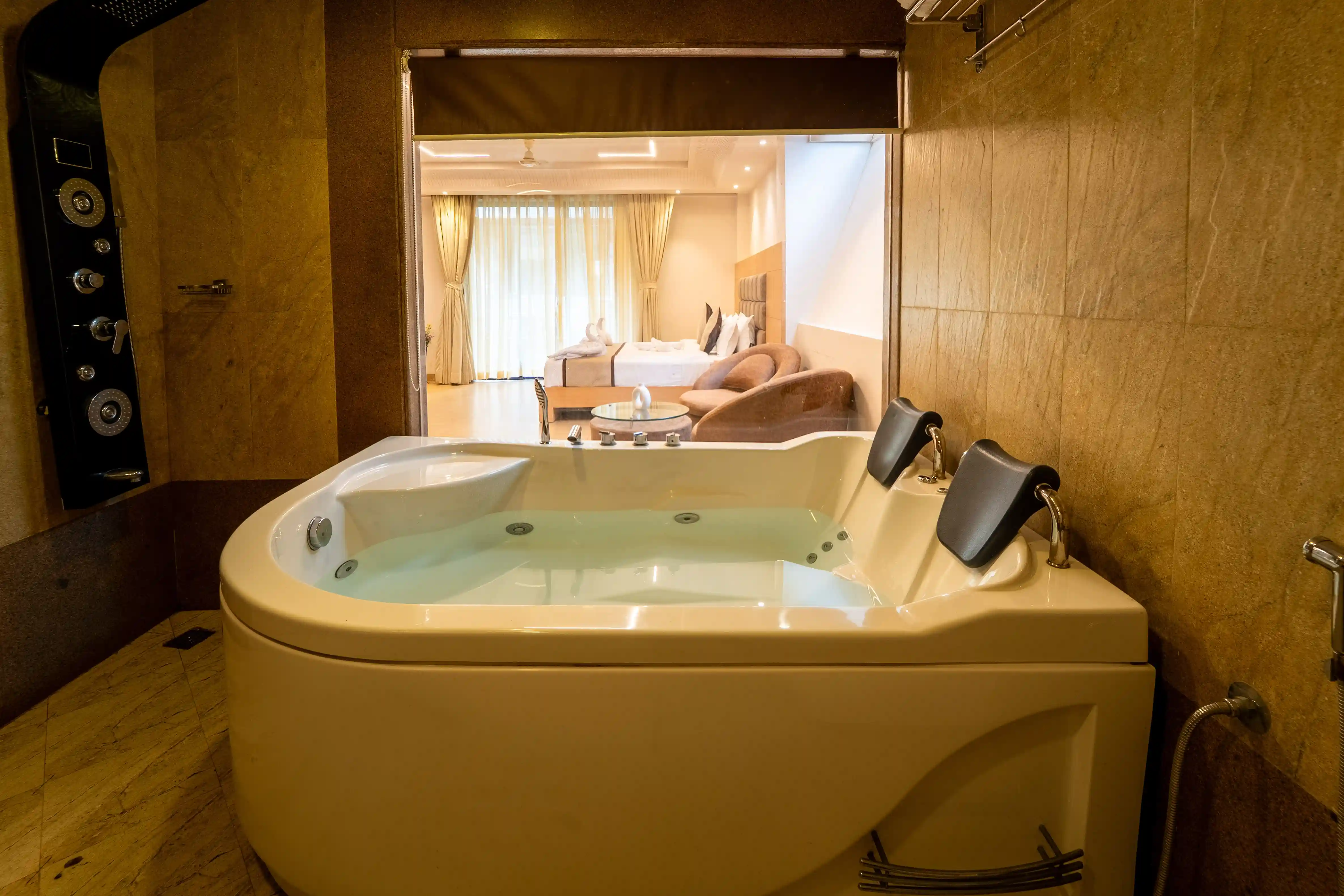 Grandeur Luxury Rooms
